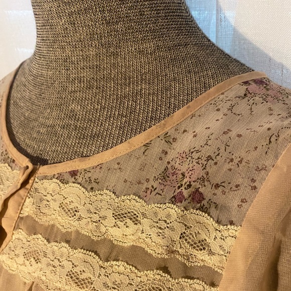 Women’s Blouse Vintage Style - Picture 3 of 3